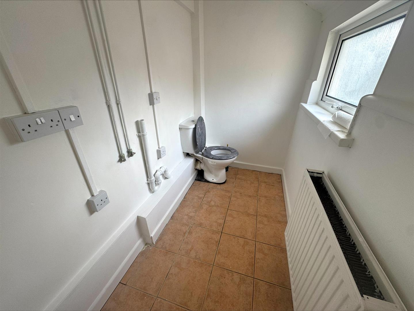 Delabeche Street, Llanelli, SA15 1AT